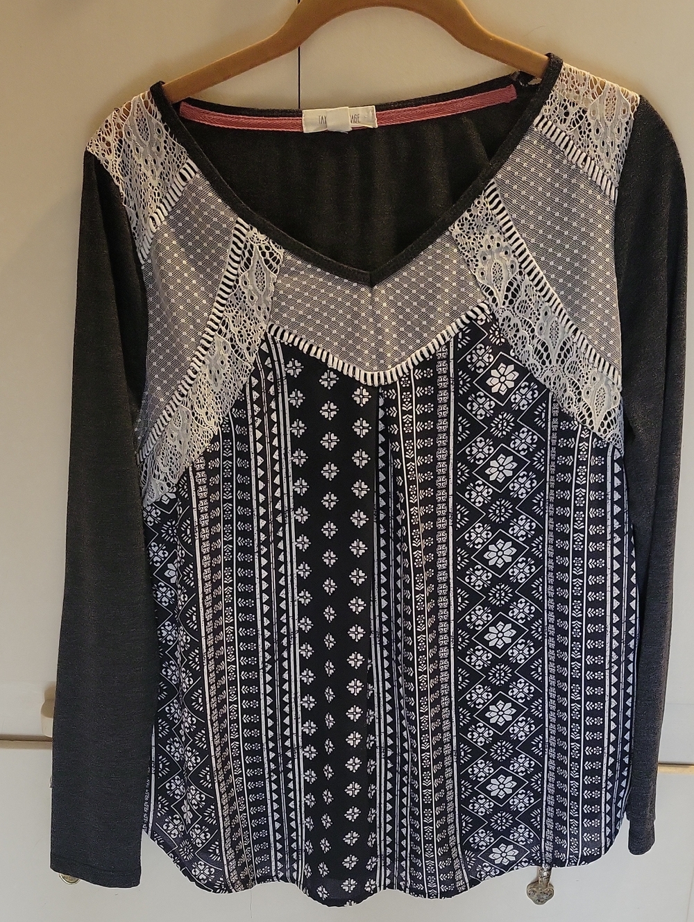 Taylor & Sage Long Sleeve